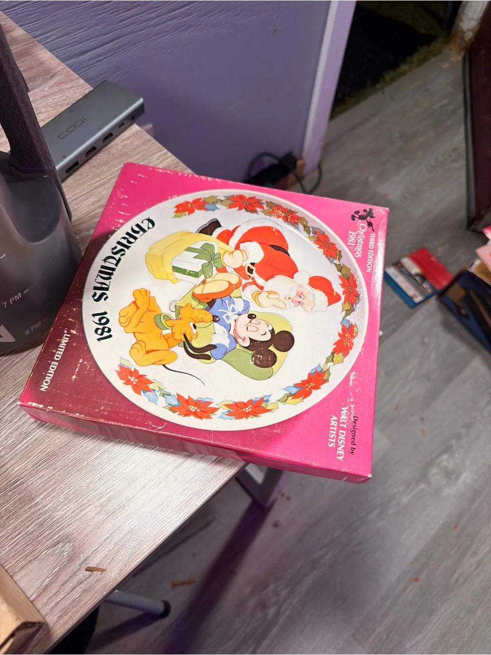 Disney Christmas 1981 Decorative Plate - Pink Box
